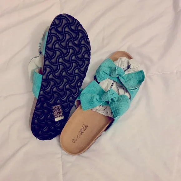 NWT Size 7.5 Teal bow sandals - Picture 4 of 4